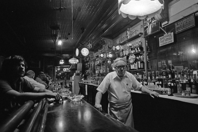 ArthurattheWorthenBar_KFH_JUL_1978_015-v1