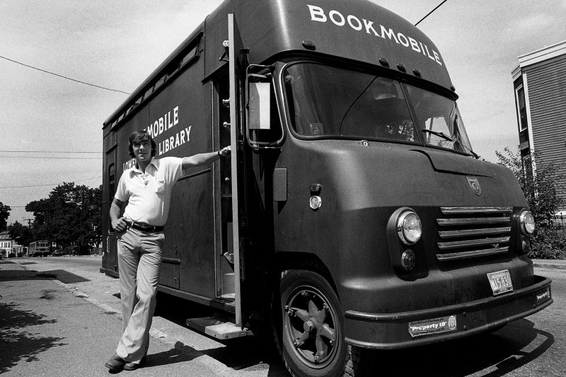 BookMobileLowellPeterMaloney_08_16_78_014
